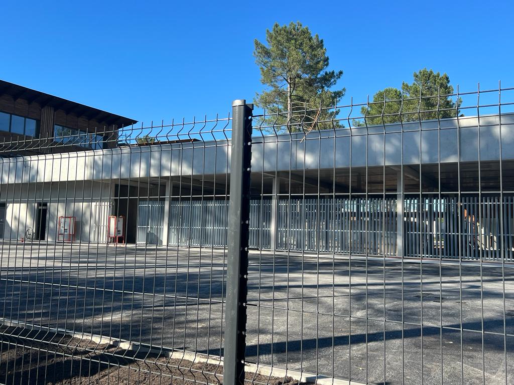 cloture pour maison mitoyenne avec panneau rigide PVC Résid